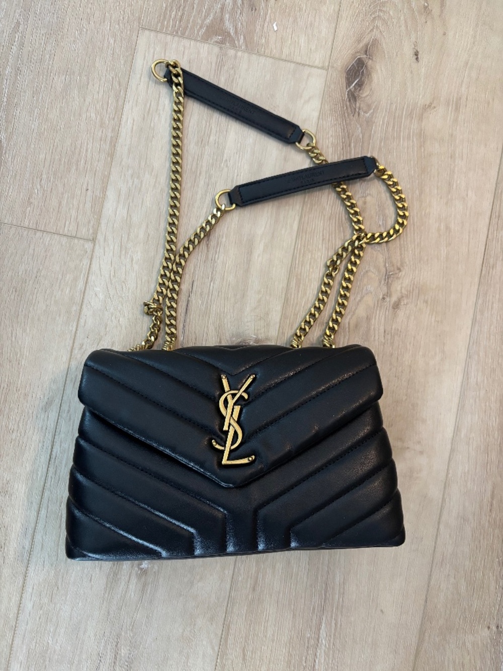 Black calfskin leather Saint Laurent Loulou shoulder bag